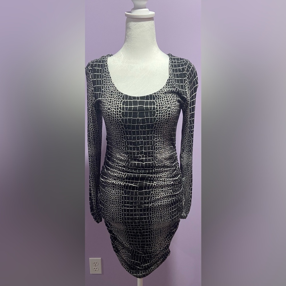 Tart Maternity black and white long sleeve maternity dress size S